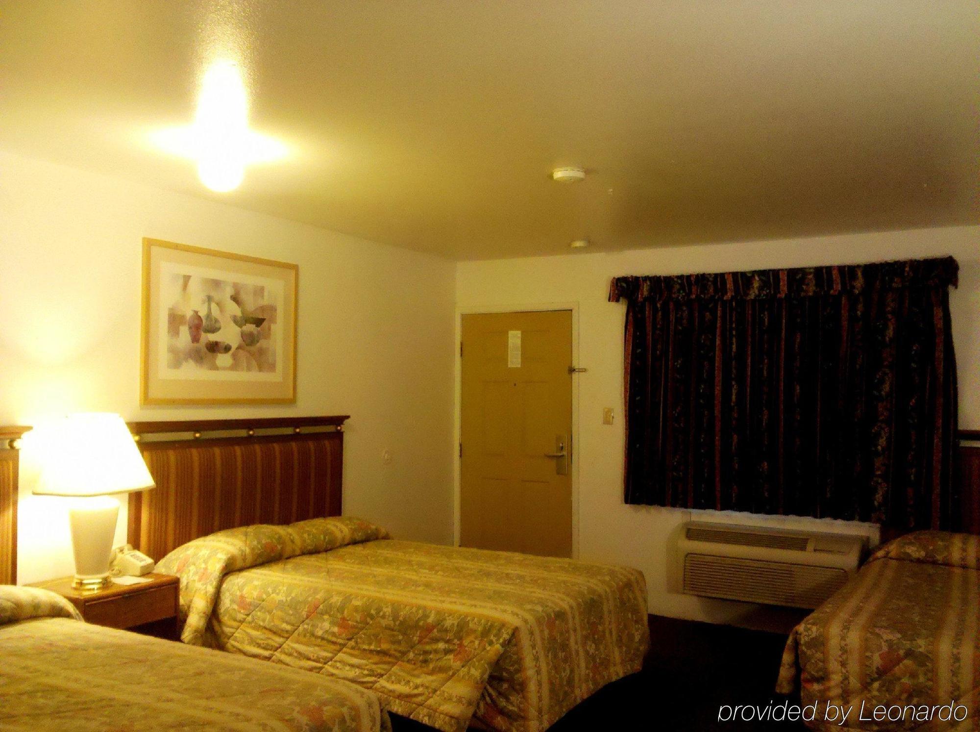 Maple Inn And Suites Los Banos Δωμάτιο φωτογραφία