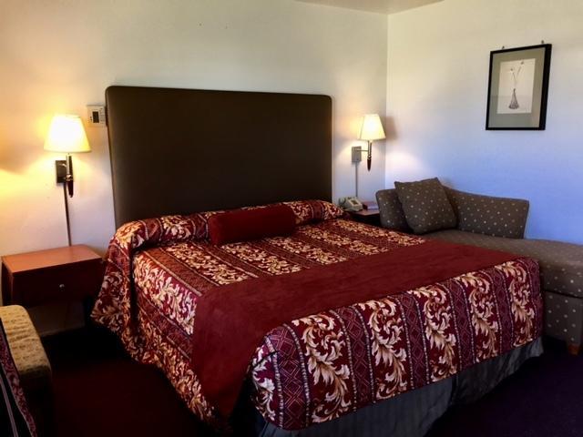 Maple Inn And Suites Los Banos Εξωτερικό φωτογραφία