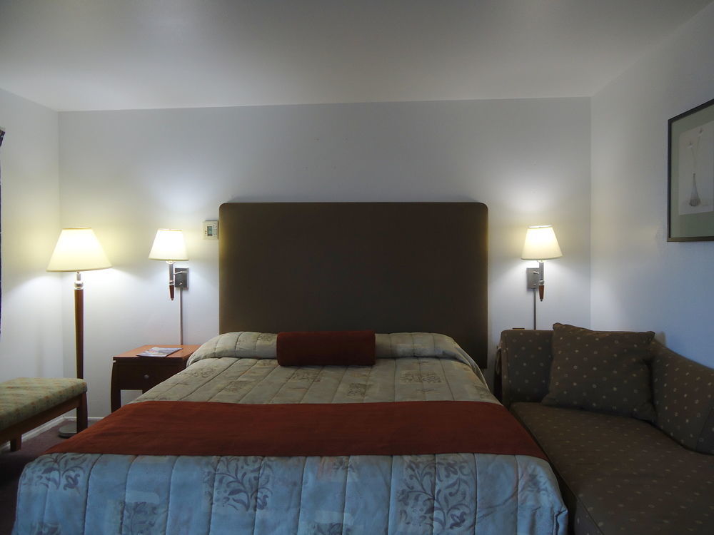 Maple Inn And Suites Los Banos Εξωτερικό φωτογραφία