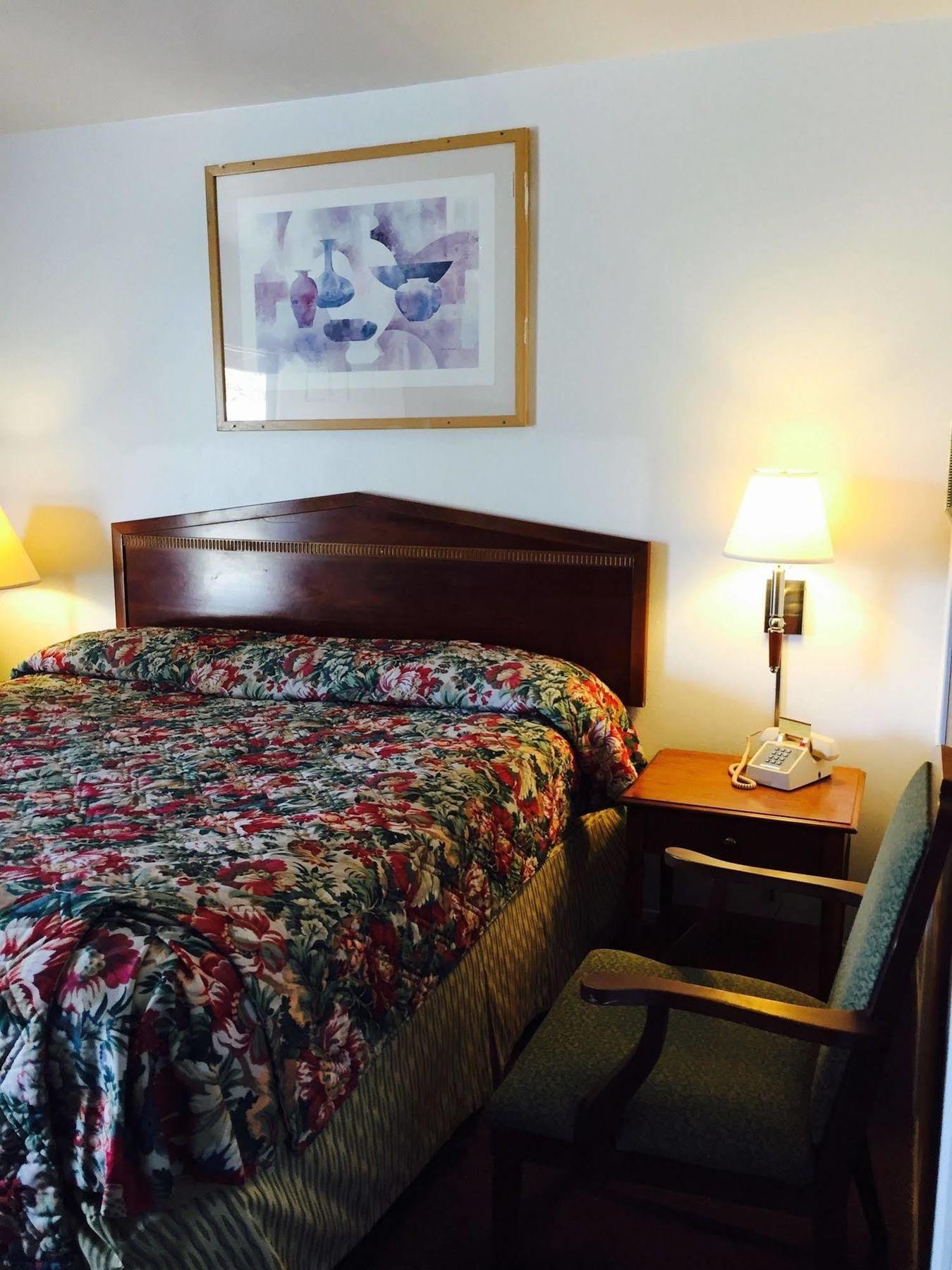 Maple Inn And Suites Los Banos Εξωτερικό φωτογραφία