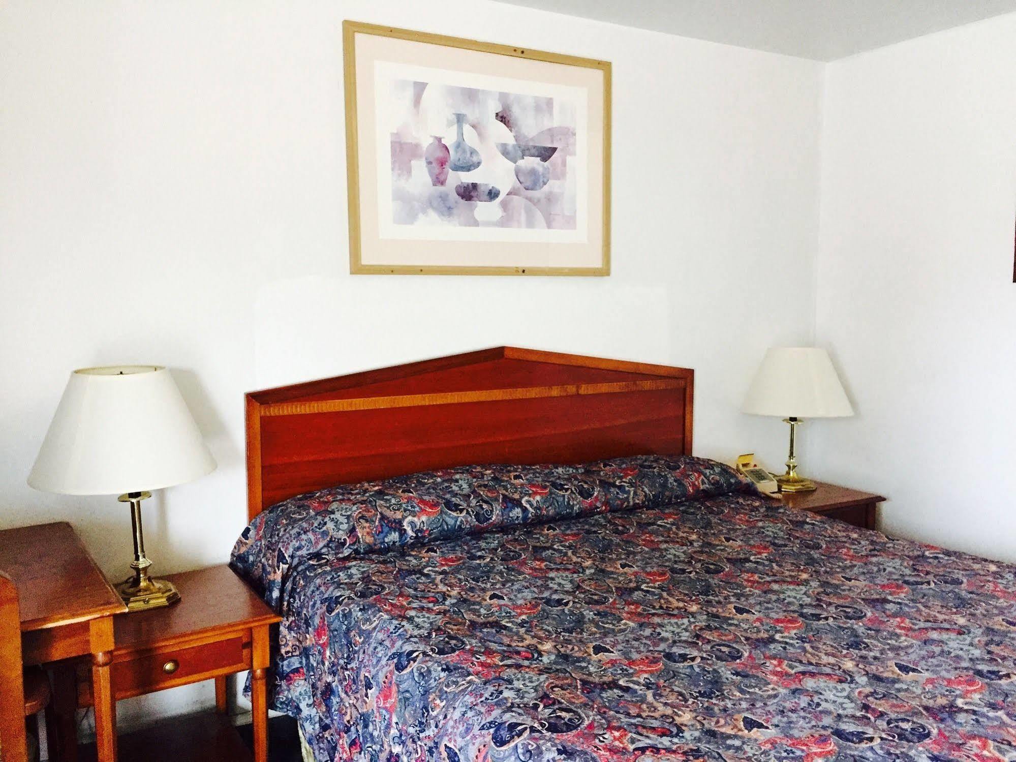 Maple Inn And Suites Los Banos Εξωτερικό φωτογραφία
